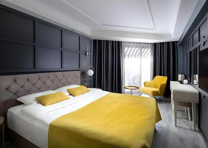B Loft Hotel